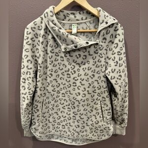 Gray Leopard GreenTea Sweatshirt Small